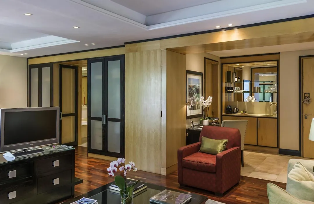 No5 Boutique Art Hotel By Mantis-1